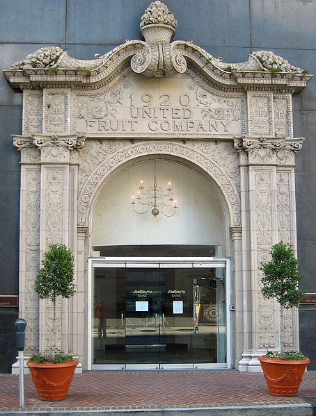 קובץ:1920UnitedFruitCompanyEntrance.jpg